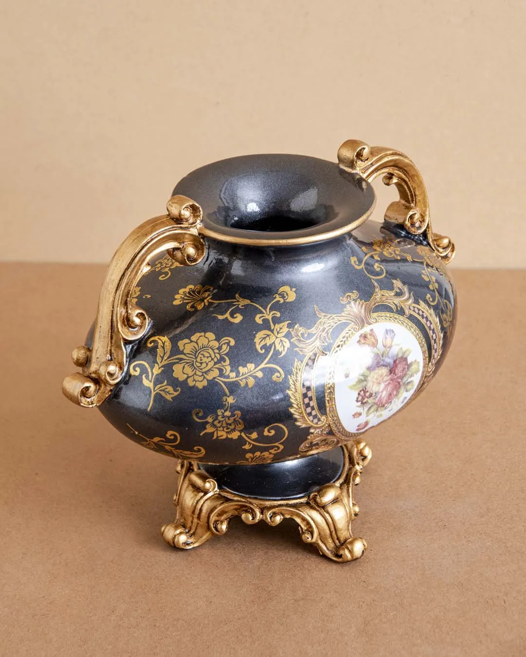 Aristocratic Victorian Ornate Decorative Vase