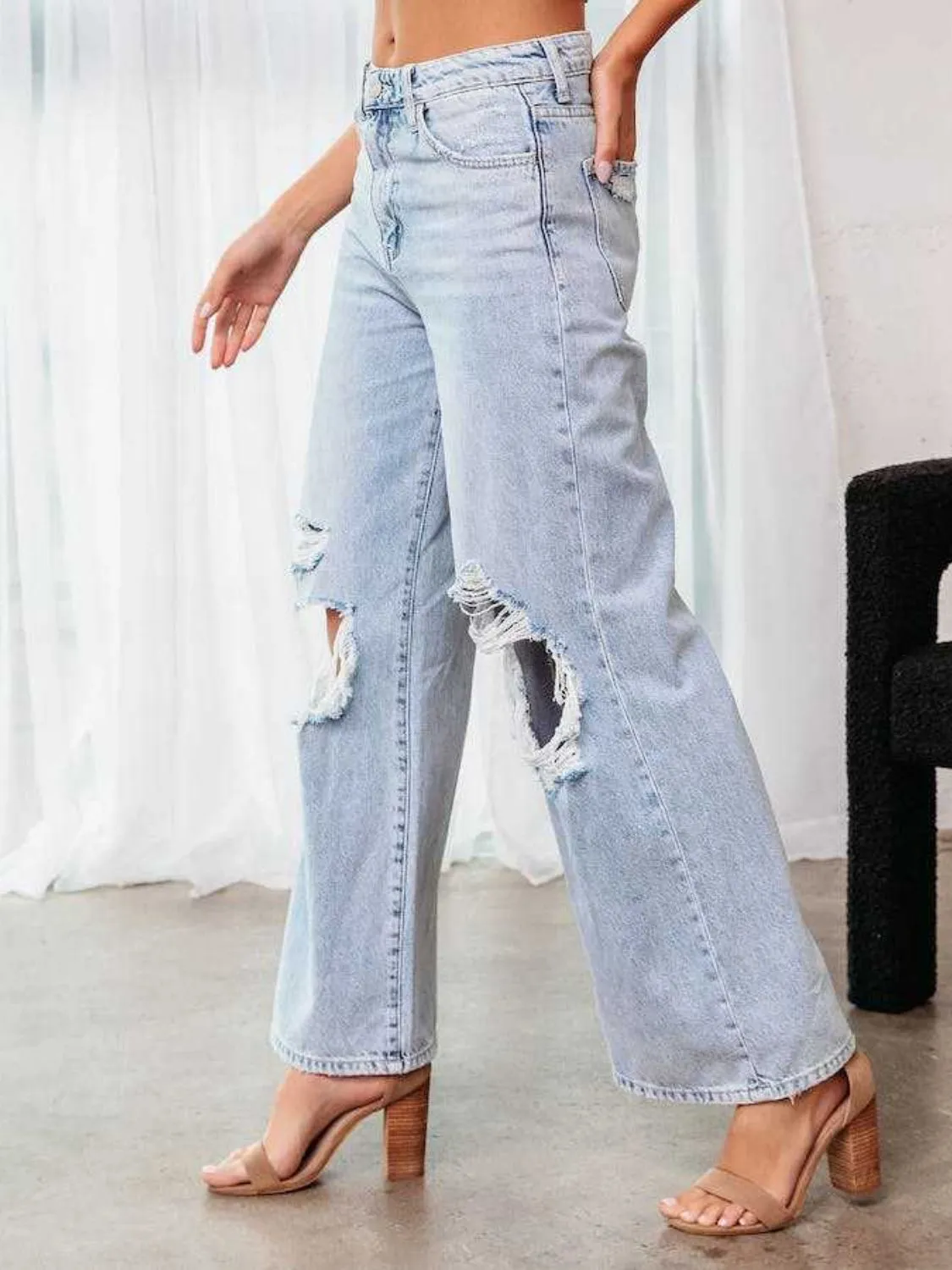 Distressed Wide Leg Jeans