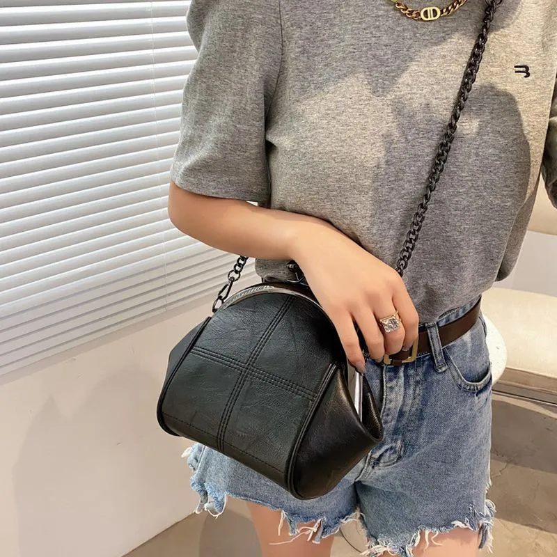 Escape Imitation Leather Clip Frame Bag| Black