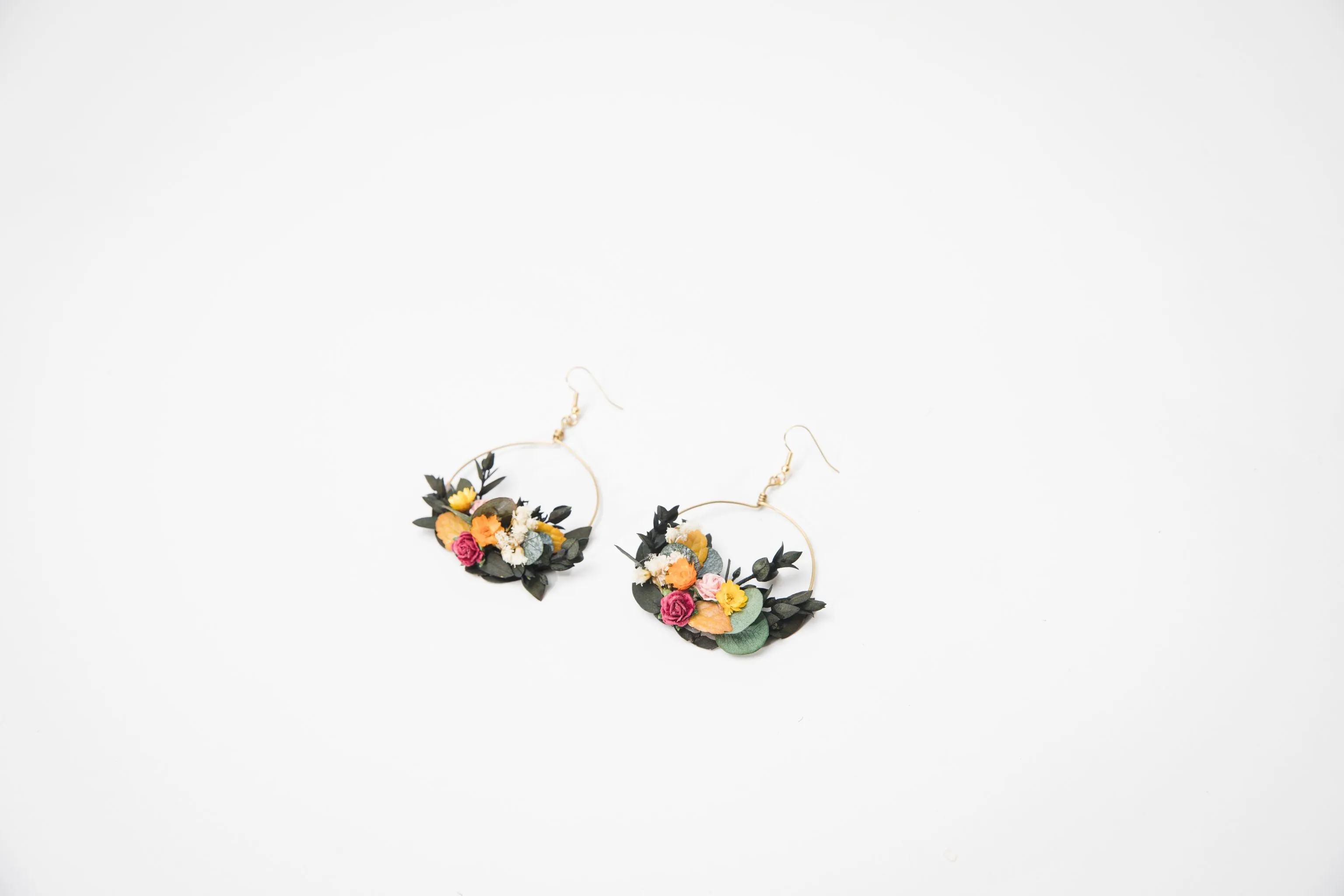 Flower earrings Fall wedding jewellery Bridal jewellery Wedding accessories Autumn wedding earrings Circle dangle flower earrings Magaela