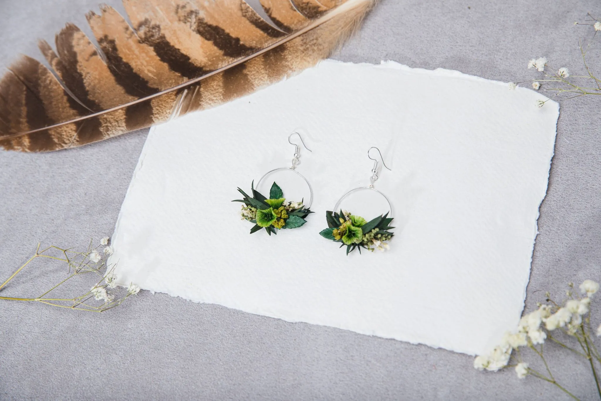 Greenery surgical steel circle dangle earrings Flower silver earrings for bride Dried flowers Magaela handmade Baby's breath