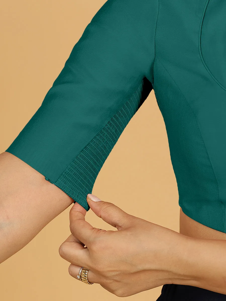 Karishma x Rozaana | Elbow Sleeves Saree Blouse in Peacock Green